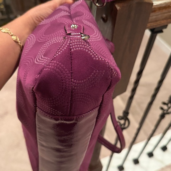 Coach Purple Op Art Ashley Carryall - Picture 5 of 10